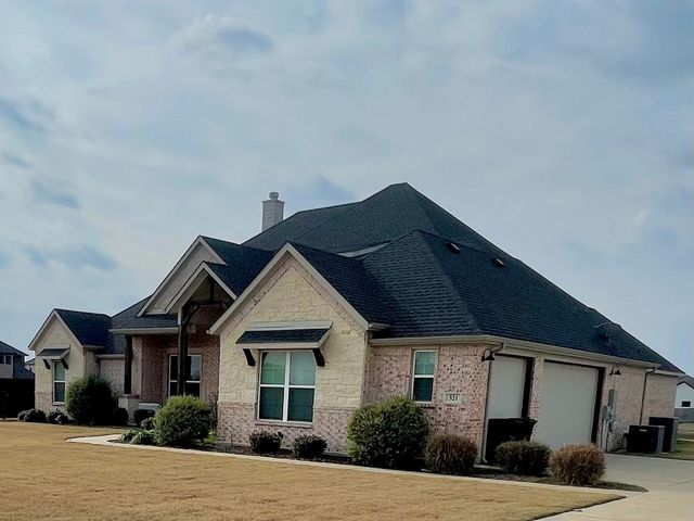 321 Rolling Meadows Drive, Waxahachie, TX 75165