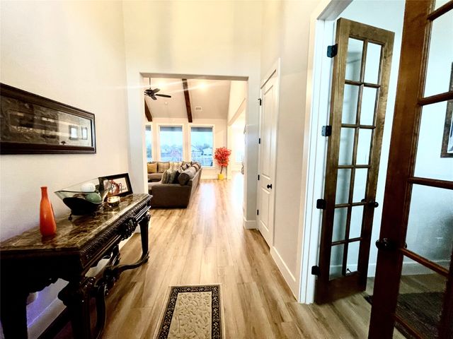 321 Rolling Meadows Drive, Waxahachie, TX 75165