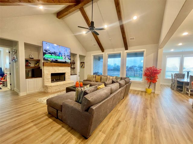 321 Rolling Meadows Drive, Waxahachie, TX 75165