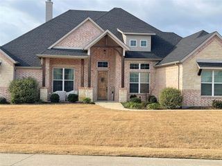 321 Rolling Meadows Drive, Waxahachie, TX 75165