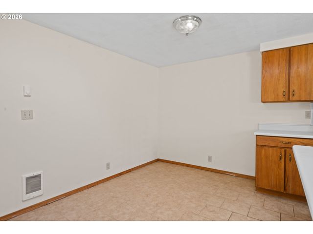 2625 ELYSIUM Ave, Eugene, OR 97401