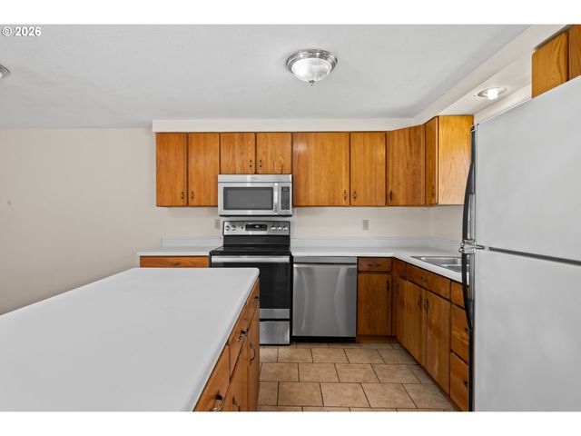 2625 ELYSIUM Ave, Eugene, OR 97401