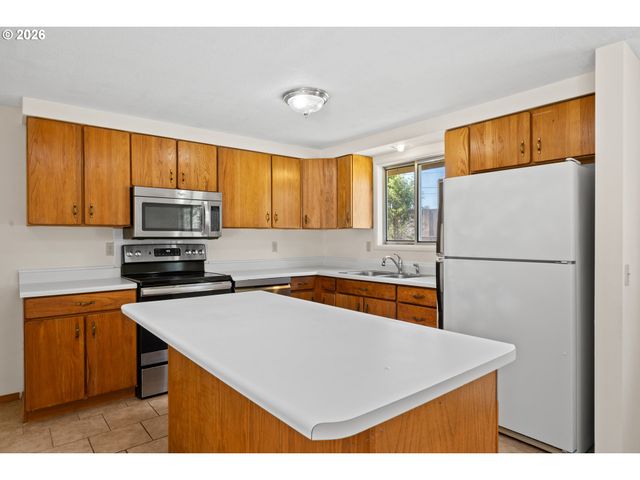 2625 ELYSIUM Ave, Eugene, OR 97401
