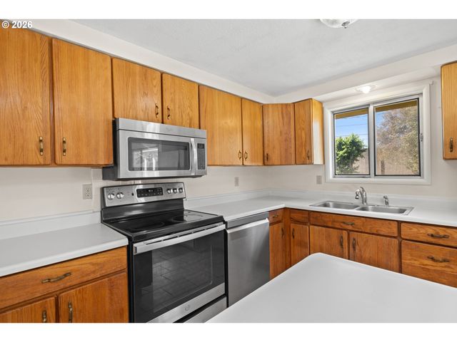 2625 ELYSIUM Ave, Eugene, OR 97401