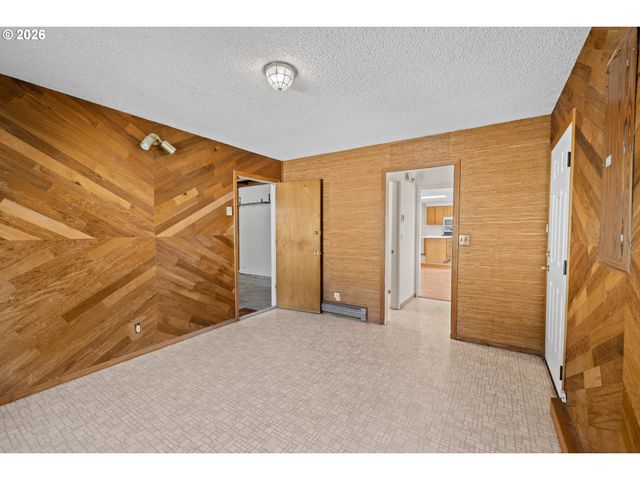 2625 ELYSIUM Ave, Eugene, OR 97401