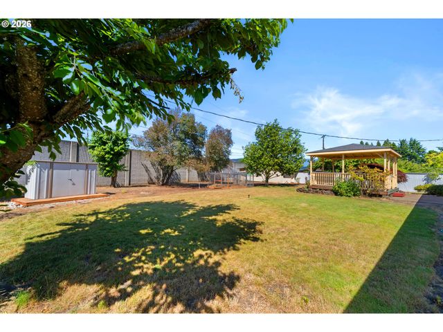 2625 ELYSIUM Ave, Eugene, OR 97401