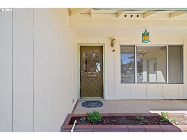 2625 ELYSIUM Ave, Eugene, OR 97401