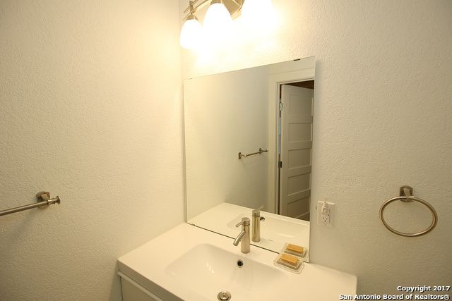 101 Aribe, San Antonio, TX 78216