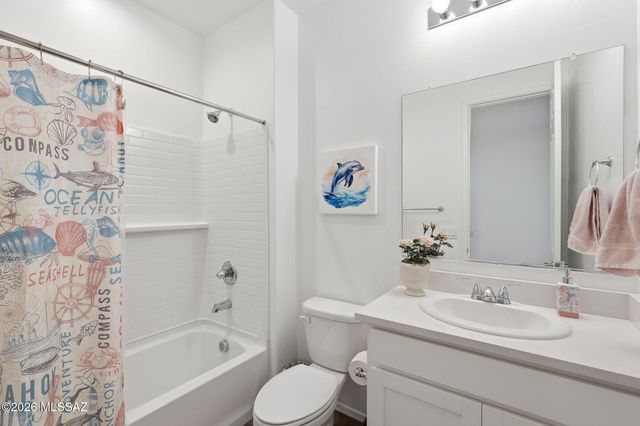 693 W Calle Las Varitas, Sahuarita, AZ 85629