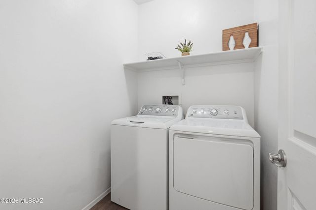 693 W Calle Las Varitas, Sahuarita, AZ 85629