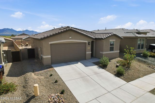 693 W Calle Las Varitas, Sahuarita, AZ 85629