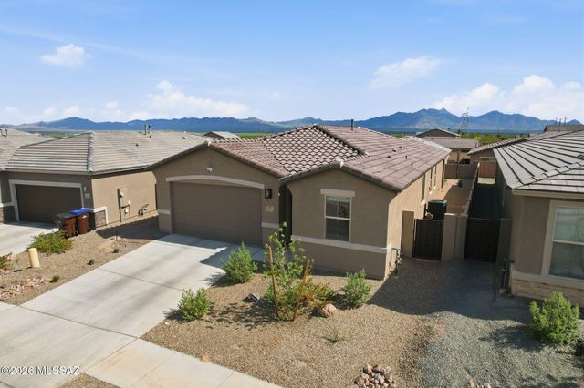 693 W Calle Las Varitas, Sahuarita, AZ 85629