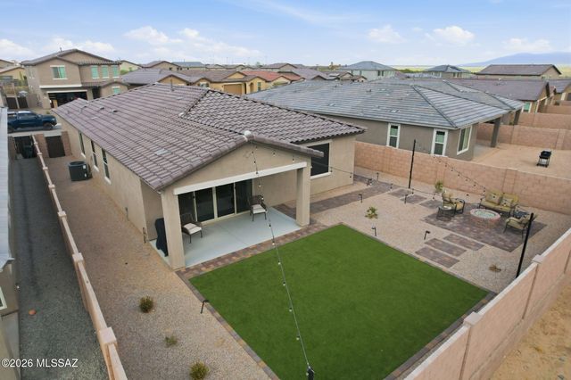 693 W Calle Las Varitas, Sahuarita, AZ 85629