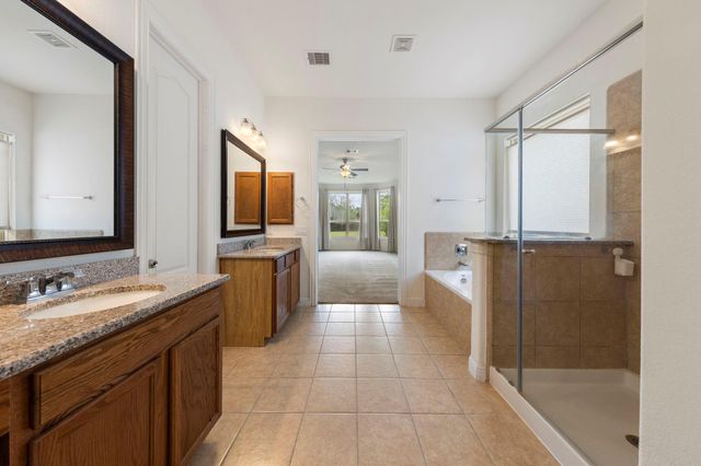 10235 S Goshawk Trail, Conroe, TX 77385