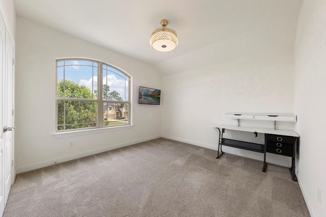 10235 S Goshawk Trail, Conroe, TX 77385