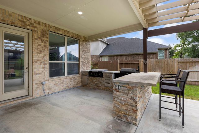 10235 S Goshawk Trail, Conroe, TX 77385