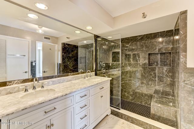 4401 LAKESIDE Drive, 903, Jacksonville, FL 32210