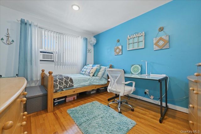 1600 Milburn Court, Wantagh, NY 11793