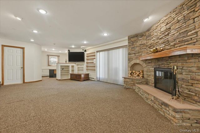 1600 Milburn Court, Wantagh, NY 11793