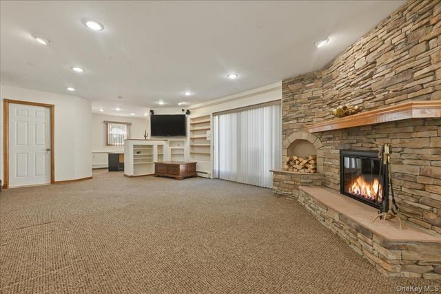 1600 Milburn Court, Wantagh, NY 11793