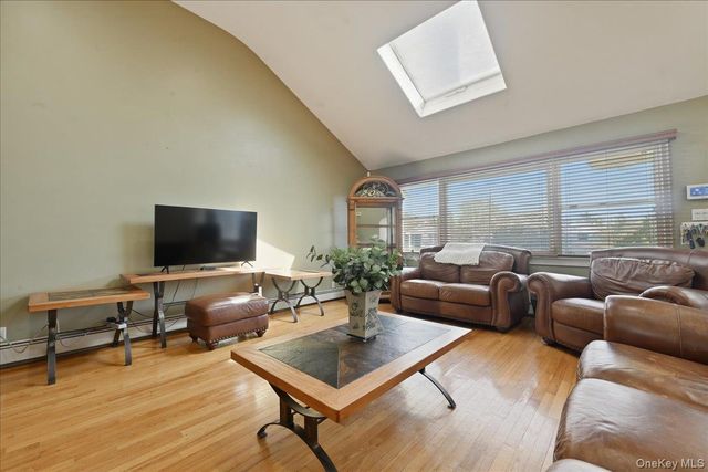 1600 Milburn Court, Wantagh, NY 11793