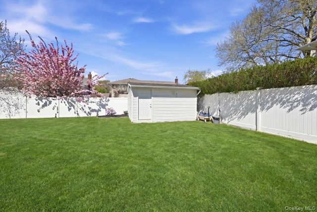 1600 Milburn Court, Wantagh, NY 11793