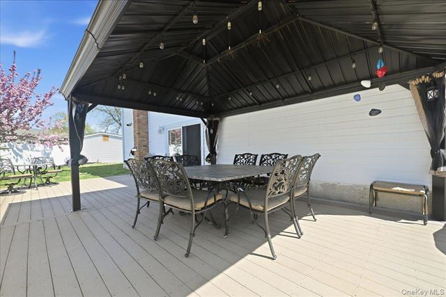 1600 Milburn Court, Wantagh, NY 11793