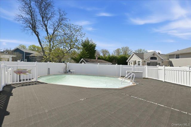 1600 Milburn Court, Wantagh, NY 11793