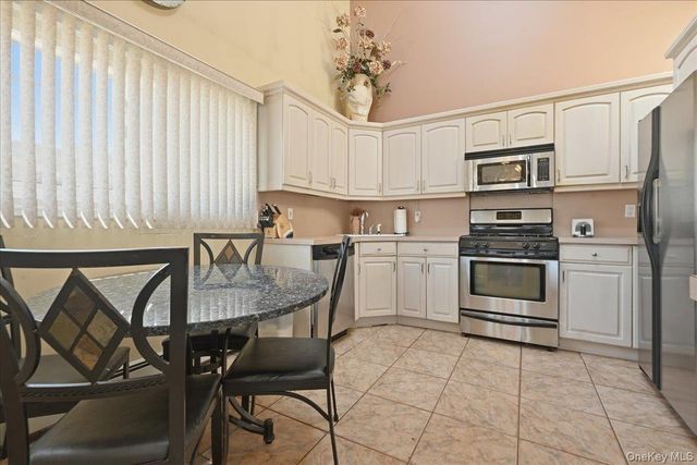 1600 Milburn Court, Wantagh, NY 11793