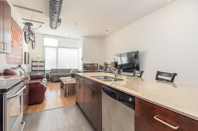 2263 Young Ave Apt 212, Memphis, TN 38104