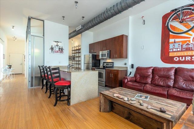 2263 Young Ave Apt 212, Memphis, TN 38104