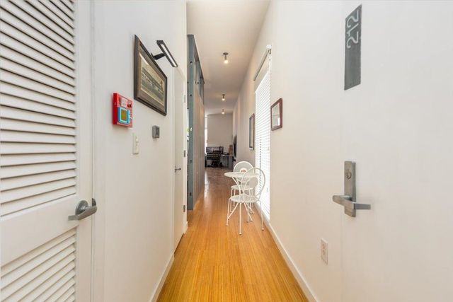 2263 Young Ave Apt 212, Memphis, TN 38104