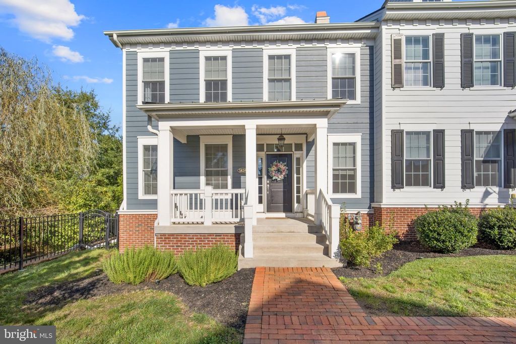 1829 WINDFLOWER LN, YARDLEY, PA 19067 — exterior