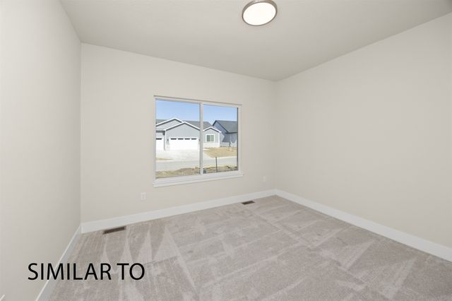 16724 Walnut Meadows Circle, Urbandale, IA 50323