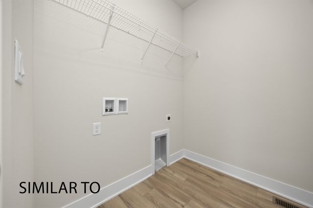 16724 Walnut Meadows Circle, Urbandale, IA 50323