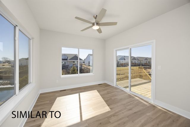 16724 Walnut Meadows Circle, Urbandale, IA 50323