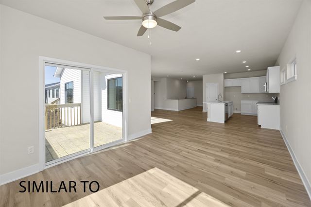 16724 Walnut Meadows Circle, Urbandale, IA 50323