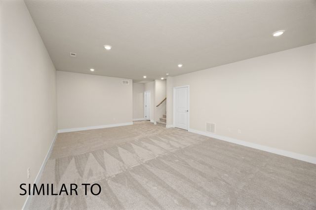 16724 Walnut Meadows Circle, Urbandale, IA 50323