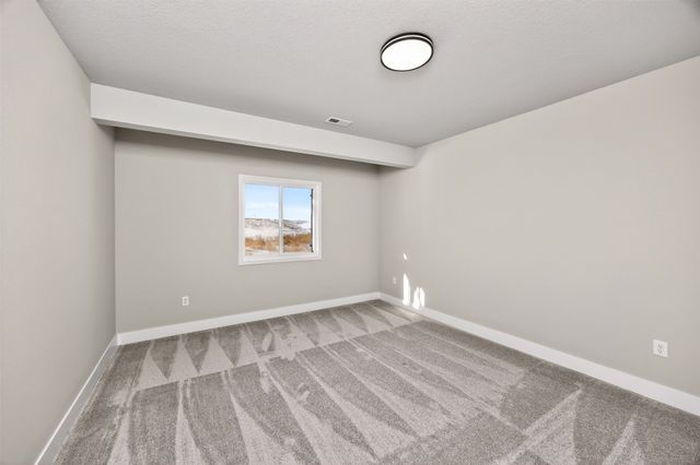 16724 Walnut Meadows Circle, Urbandale, IA 50323