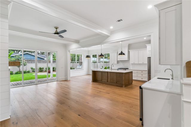 4314 Twelfth Street, St Simons Island, GA 31522