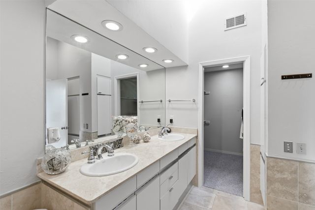 5990 Lindenshire Lane 111, Dallas, TX 75230