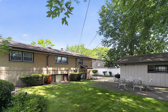 2345 184th Street, Lansing, IL 60438