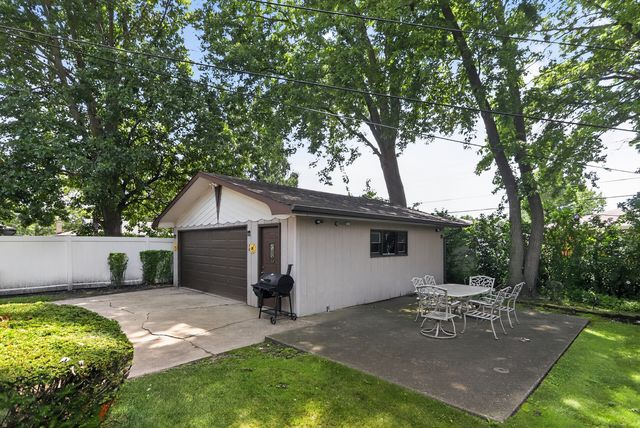 2345 184th Street, Lansing, IL 60438