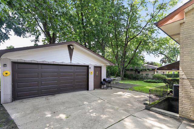 2345 184th Street, Lansing, IL 60438