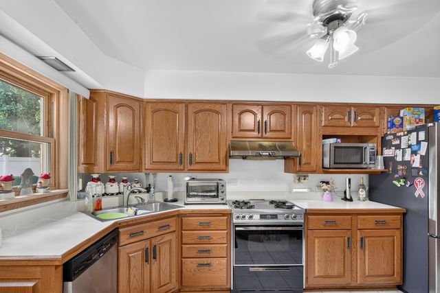2345 184th Street, Lansing, IL 60438
