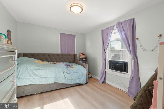 305 BROADWAY, Westville, NJ 08093