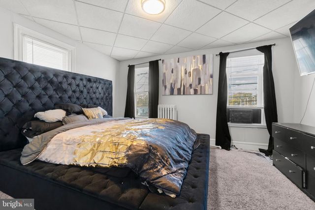 305 BROADWAY, Westville, NJ 08093