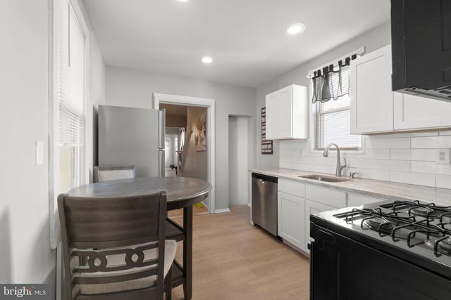 305 BROADWAY, Westville, NJ 08093