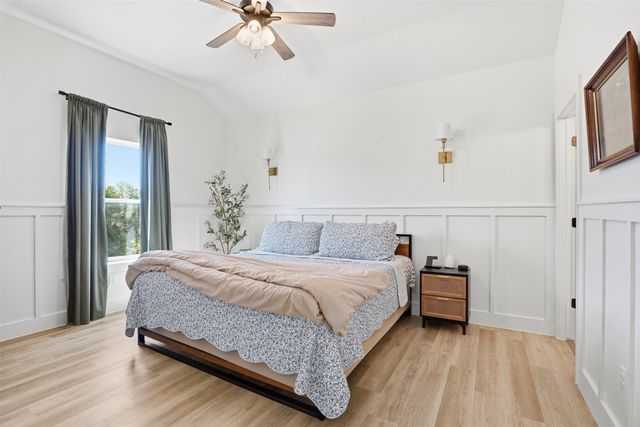 916 Devils River Drive, Granbury, TX 76048