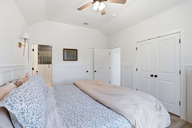 916 Devils River Drive, Granbury, TX 76048